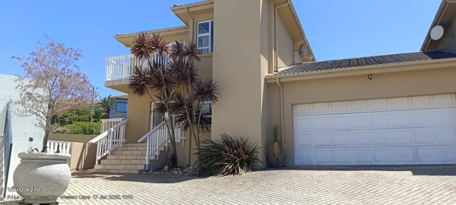 3 Bedroom Property for Sale in Dana Bay Western Cape